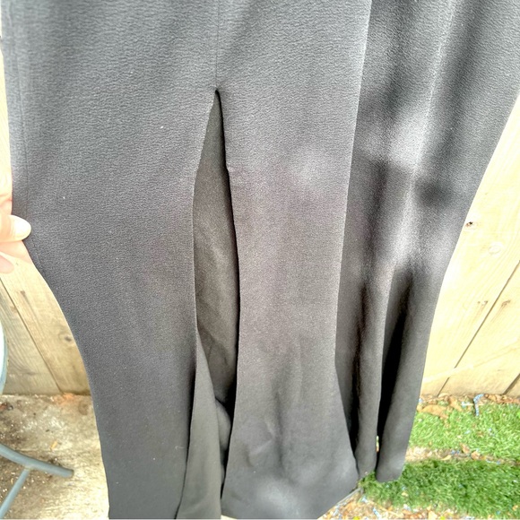 Dress The Population Iris Sleeveless Crepe Slit Gown - Picture 4 of 7